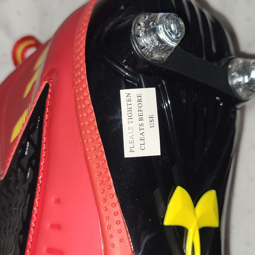 Under Armour Men's Football Cleats- Size 13.5 (color- Black/Red/Yellow) - Picture 5 of 9